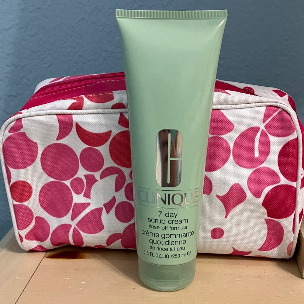 Clinique 7 Day Scrub Cream - Light Green